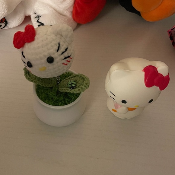 Hello Kitty bundle - Picture 8 of 10
